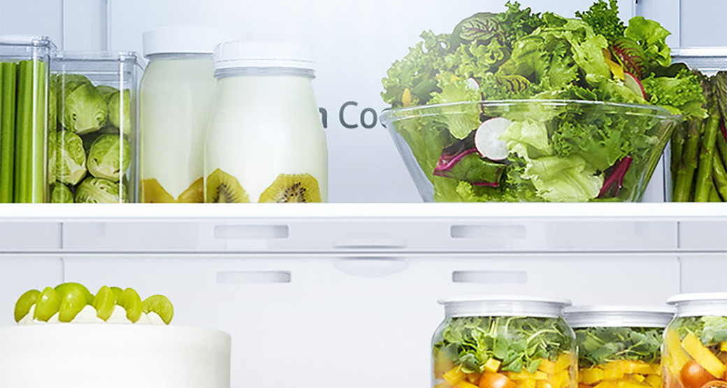 قفسه های شیشه ای برای طبقه بندی مواد غذایی در داخل یخچال